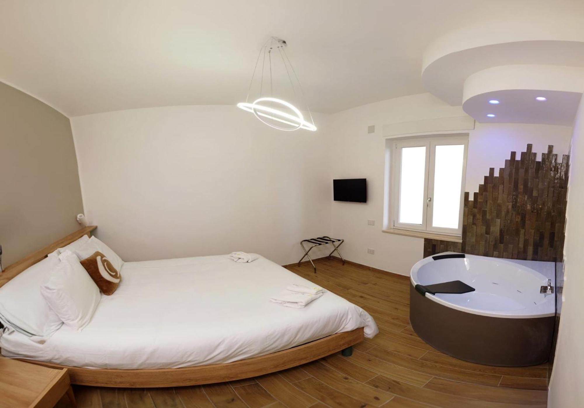 Three Moons Boutique House/Calypso Apartment Salerno Exterior photo